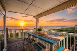 Sun drenched panoramic ocean views 3 king suites