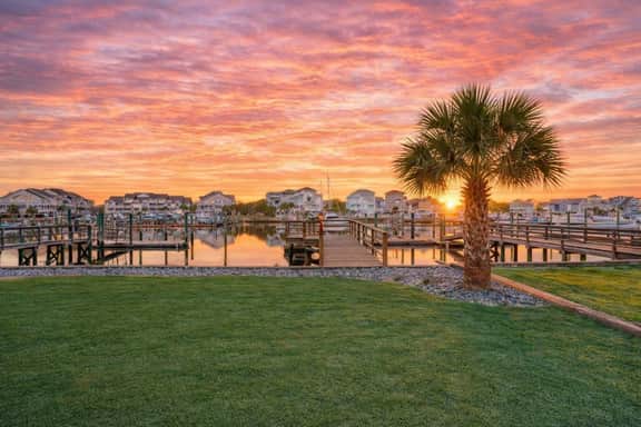 Oceanview - Waterfront with private dock