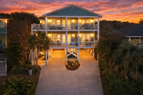Tidal View Sanctuary Just Steps from the Ocean!